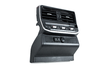 Toyota Land Cruiser 200 2007–2021 Interiöruppgraderingssats för LC300 (instrumentpaneldetaljer) foto 50
