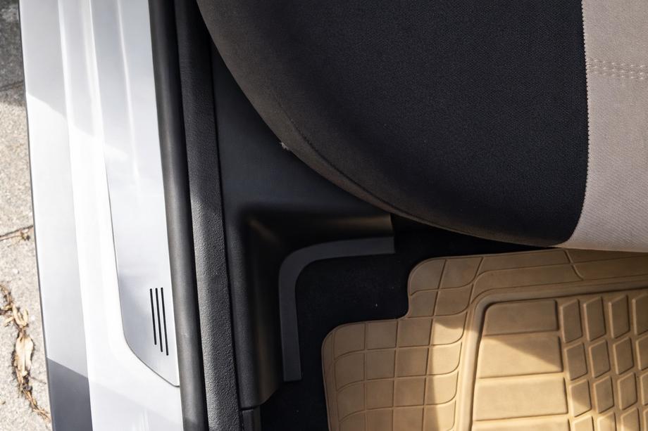 Dacia Duster 2008–2018 Invändiga instegslister EuroCap (5 st, ABS) Foto 3