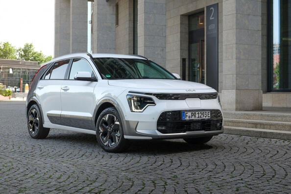 Recension av andra generationen av den elektriska crossovern KIA Niro EV