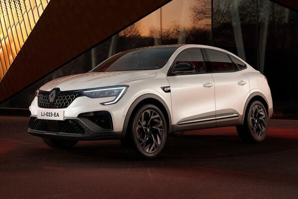 Test av uppdaterade Renault Arkana-crossovern