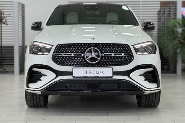 Faceliftad Mercedes-Benz GLE Coupe SUV-modell