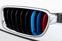 BMW 3-serien F30/F31 2012–2019 Grillister för 8-lamellgrill (3 st.) foto 1