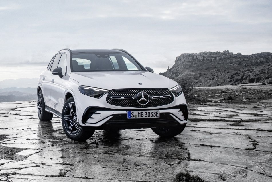 Test av andra generationens fyrhjulsdrivna Mercedes-Benz GLC-crossover