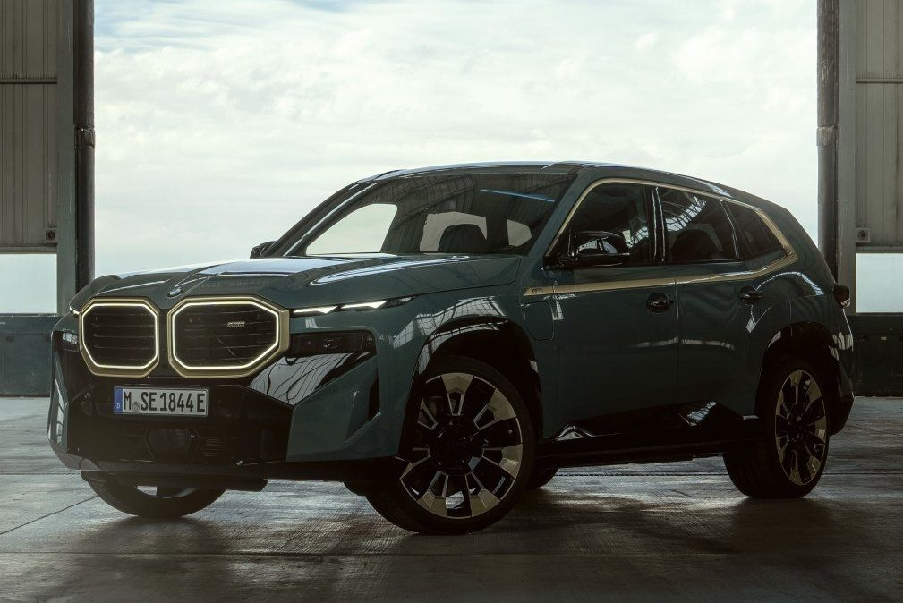BMW XM: hybrid lyx-crossover med fyrhjulsdrift