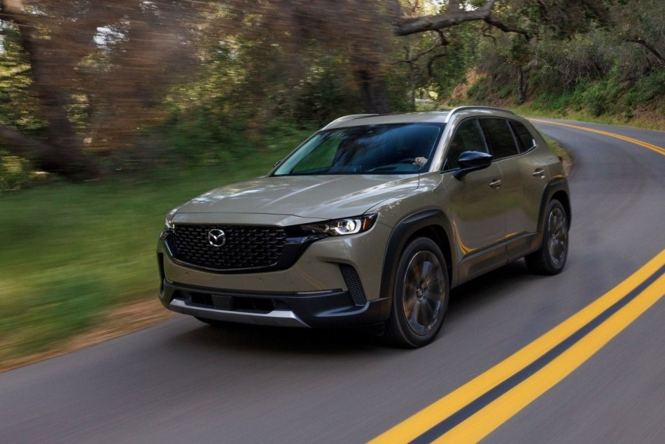 Test av fyrhjulsdrivna crossovern Mazda СХ-50
