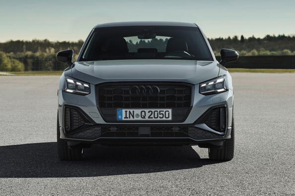 Test av den kompakta crossovern Audi Q2