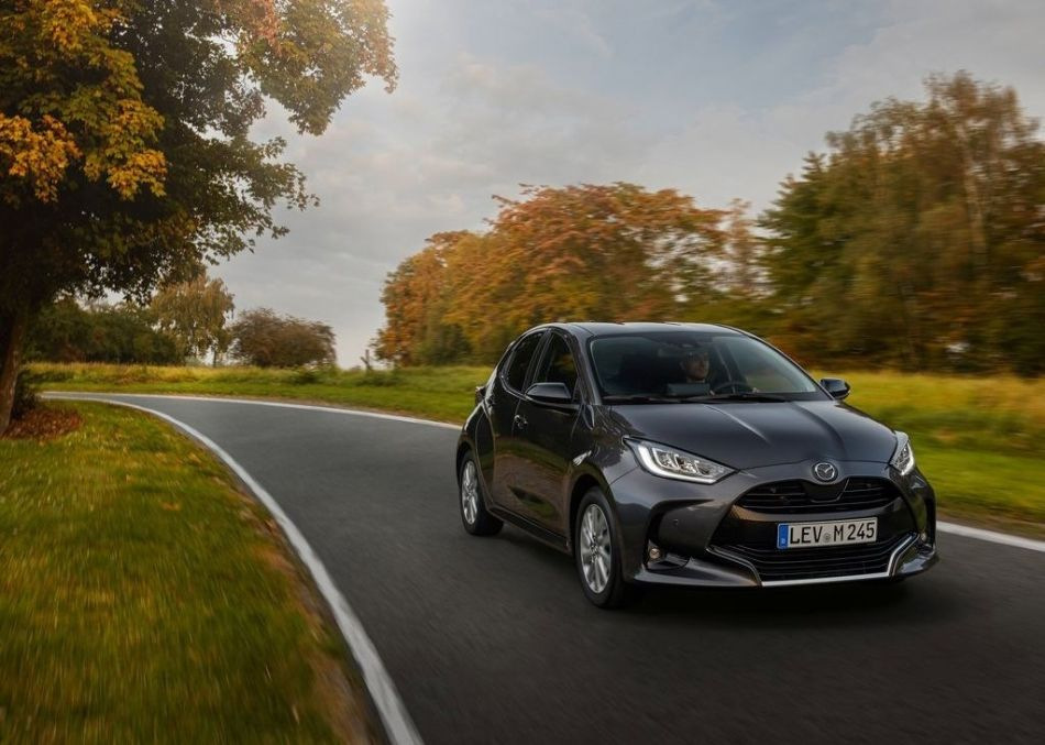 Test av stads-hatchbacken Mazda 2 Hybrid