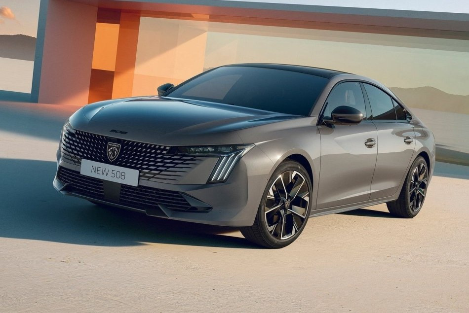 Faceliftad liftback av andra generationens Peugeot 508