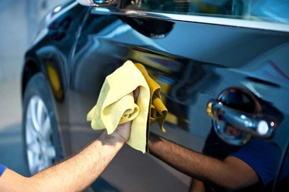 Ta bort tejprester från bilen: effektiva medel och tips