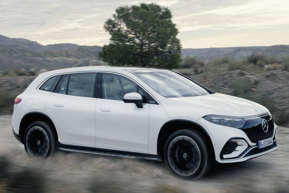 Test av den elektriska premiumcrossovern Mercedes-Benz EQS