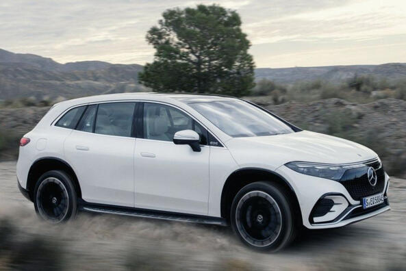 Test av den elektriska premiumcrossovern Mercedes-Benz EQS Foto 3