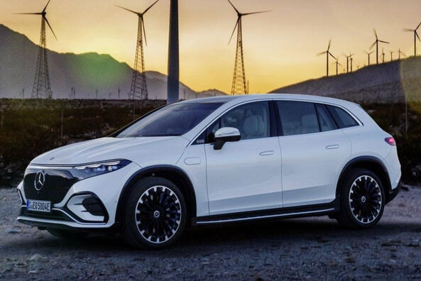 Test av den elektriska premiumcrossovern Mercedes-Benz EQS Foto 2