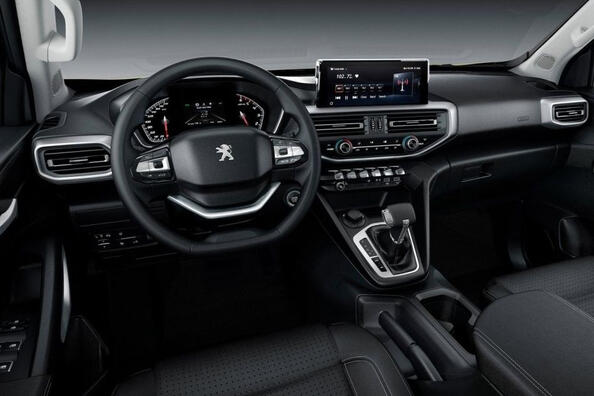 Test av fyrhjulsdrivna pickupen Peugeot Landtrek Foto 6
