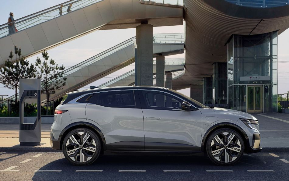 Test av den elektriska halvkombin Renault Megane E-Tech