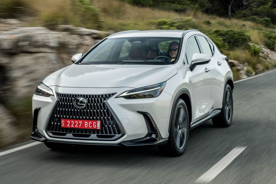 Test av andra generationens Lexus NX-crossover
