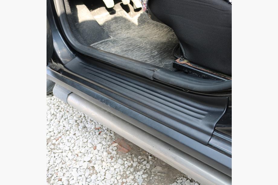 Dacia Sandero 2013–2020 EuroCap instegsskydd (4 st, ABS) Foto 1