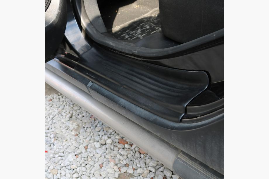 Renault Sandero 2013–2022 EuroCap instegsskydd (4 st, ABS) Foto 4