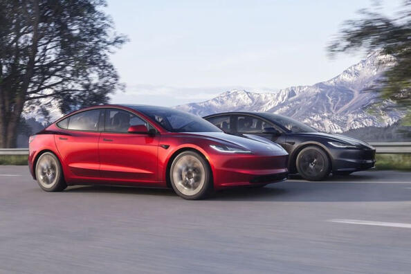 Uppdaterad elektrisk sedan Tesla Model 3