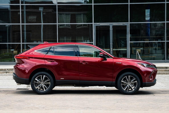 Översikt av andra generationens Toyota Venza-crossover