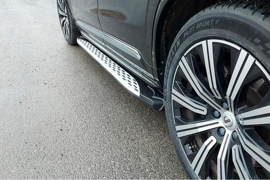 Volvo XC90 2015– Shining sidosteg (2 st, aluminium) Image