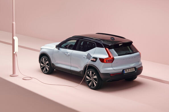 Elektrisk fyrhjulsdriven crossover Volvo XC40 Recharge