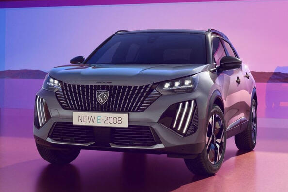Peugeot e-2008: genomgång av den uppdaterade kompakta elbilen