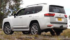 Toyota Land Cruiser 300 2021– Bakre positionsljus (LED) foto 2
