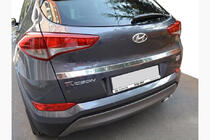 Hyundai Tucson TL 2016–2021 B-sortering List ovanför registreringsskylten (2015–2018, övre, bred, rostfritt stål) foto 1