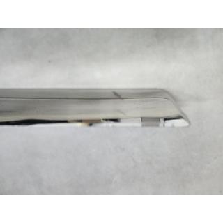 B-sortering List ovanför registreringsskylten (2015–2018, övre, bred, rostfritt stål) foto 4