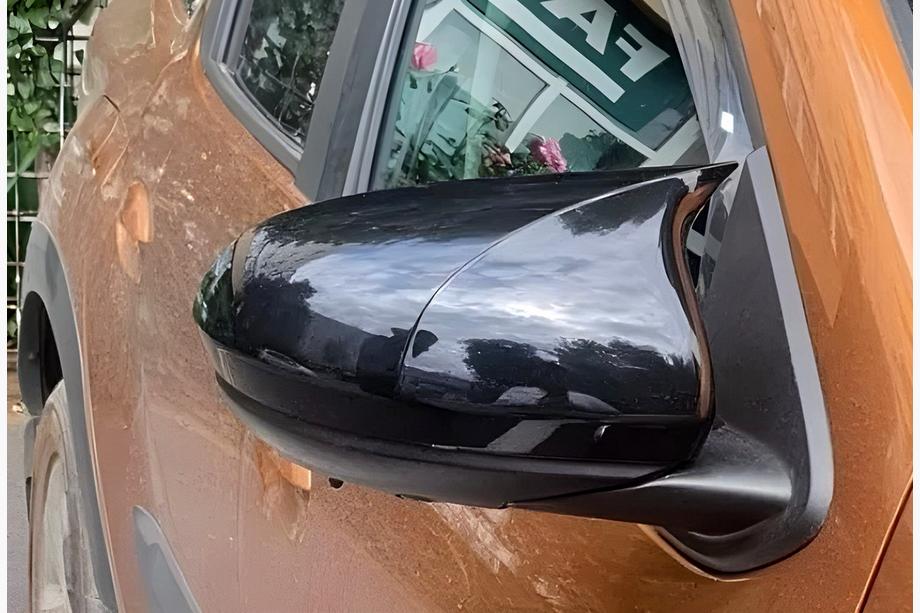 Dacia Duster 2018–2024 Spegelkåpor BMW-Style (2 st.) Image