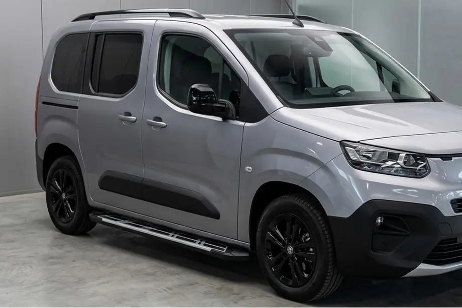 Fiat Doblo III 2023– Sidosteg Sunrise (2 st, aluminium) Image