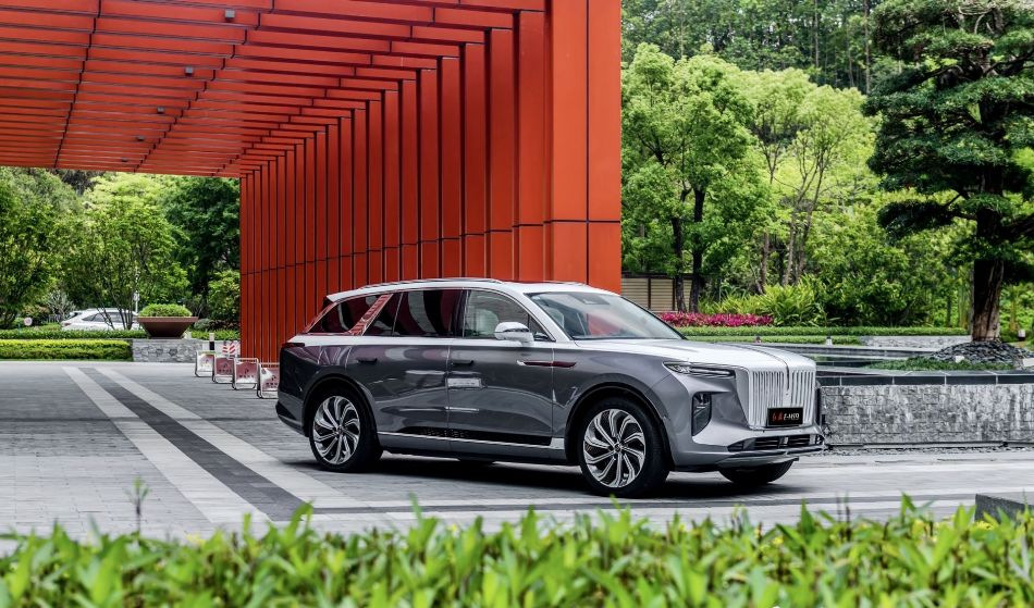Hongqi E-HS9: lyxig elbil från Kina