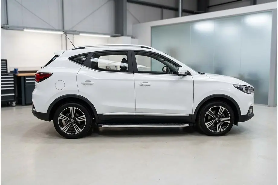MG ZS 2017–2024 Sidosteg BlackLine (2 st, aluminium) Image