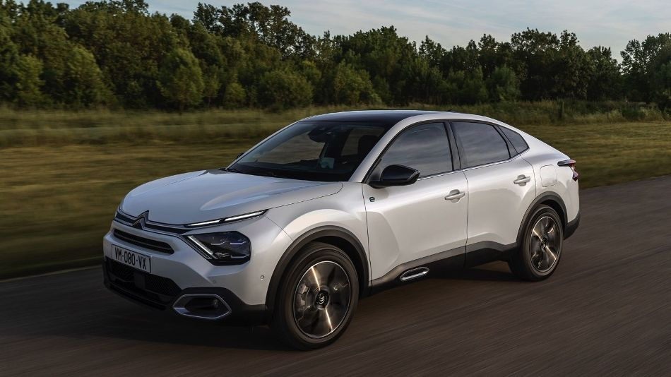 Test av den elektriska crossover-sedanen Citroen e-C4 X