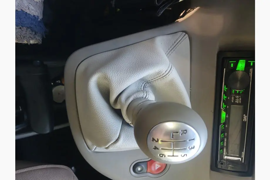 Renault Kangoo 2008–2020 Växelspaksdamask (läder) (grå) Foto 5