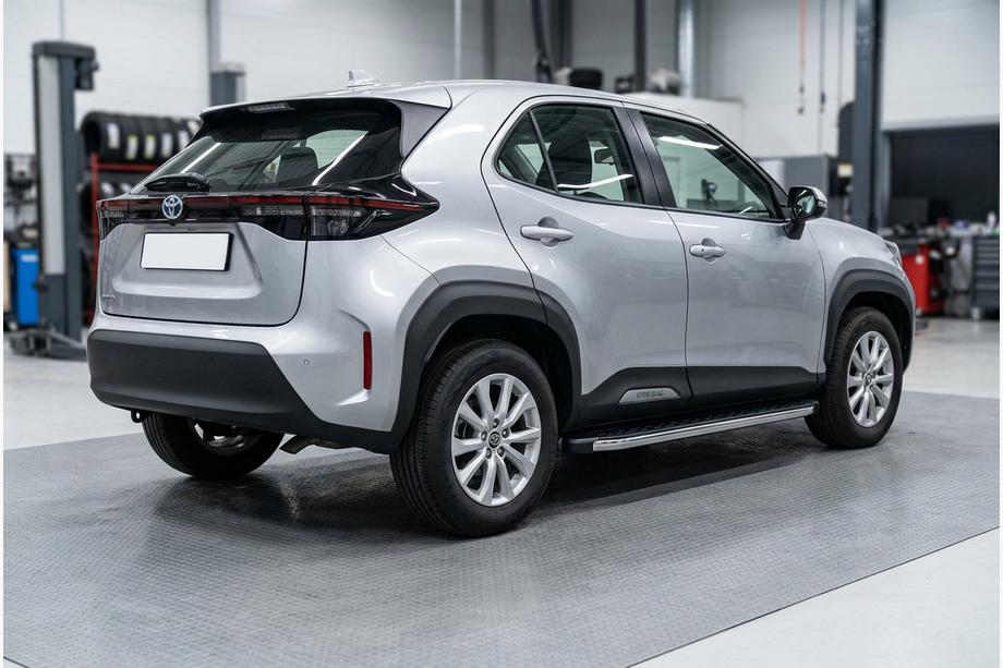 Toyota Yaris/Yaris Cross (XP210) 2020– Sidosteg BlackLine (2 st, aluminium) Image
