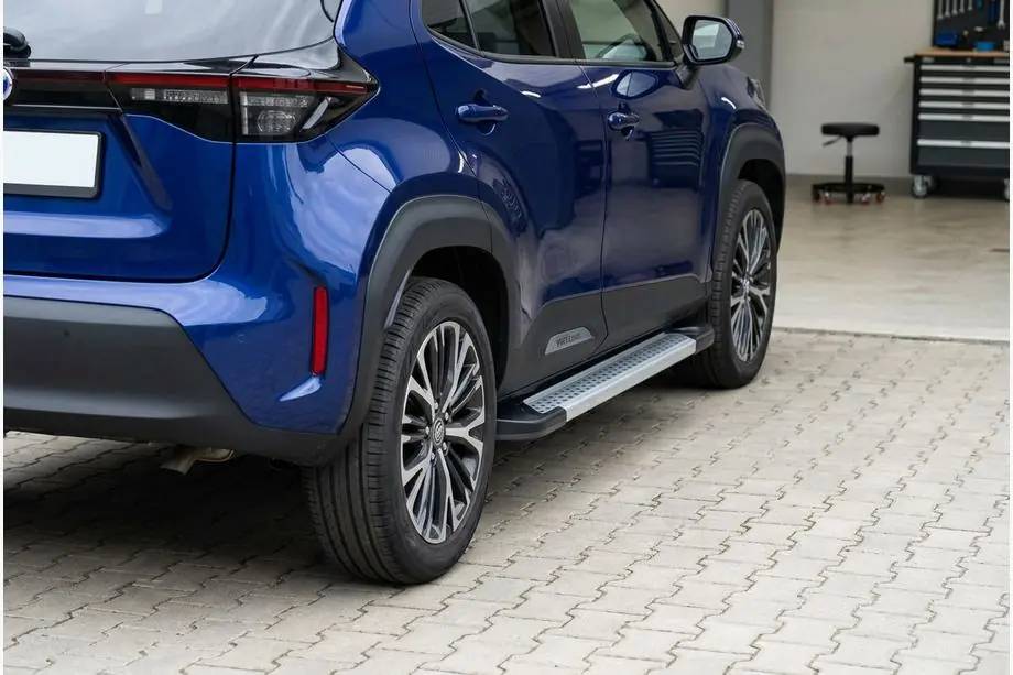 Toyota Yaris/Yaris Cross (XP210) 2020– Sidosteg Vision New Grey (2 st, aluminium) Image
