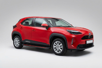 Toyota Yaris/Yaris Cross (XP210) 2020– Sidosteg Maya Red (2 st, aluminium) foto 1