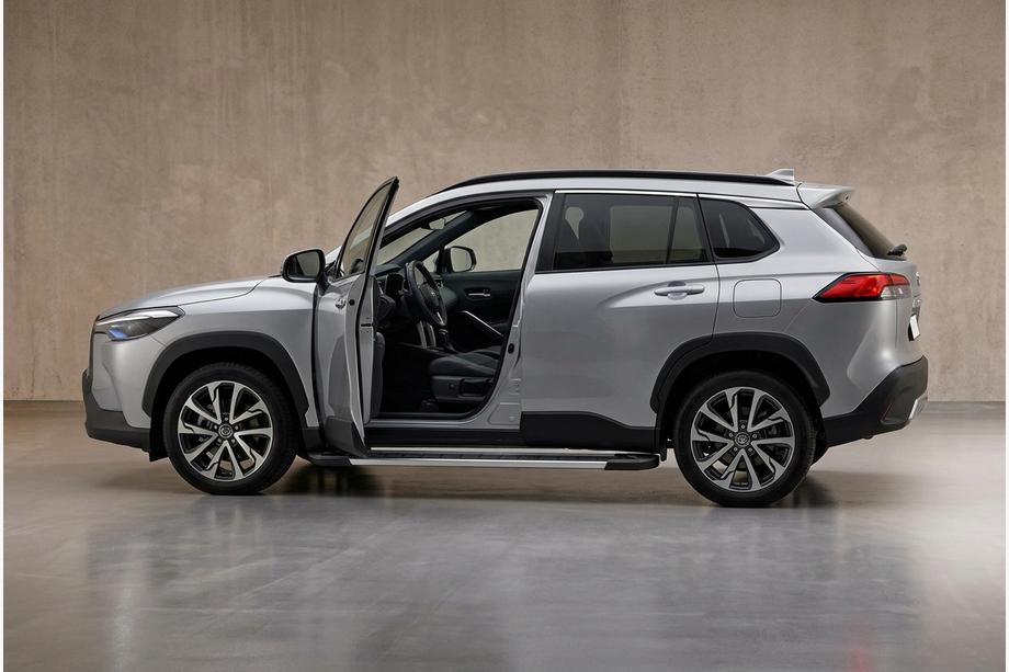 Toyota Corolla Cross 2020– Sidosteg RedLine V1 (2 st, aluminium) Image