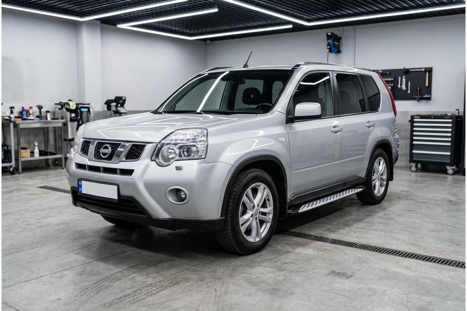 Nissan X-trail T31 2007–2014 Sidosteg Shining V1 (2 st, aluminium) Image