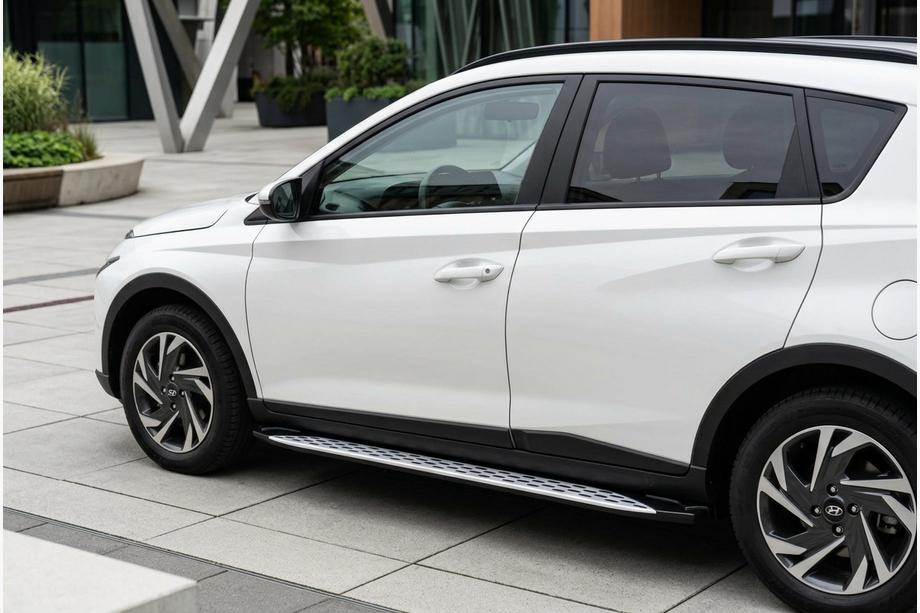 Hyundai Bayon 2021– Sidosteg Shining V1 (2 st, aluminium) Image