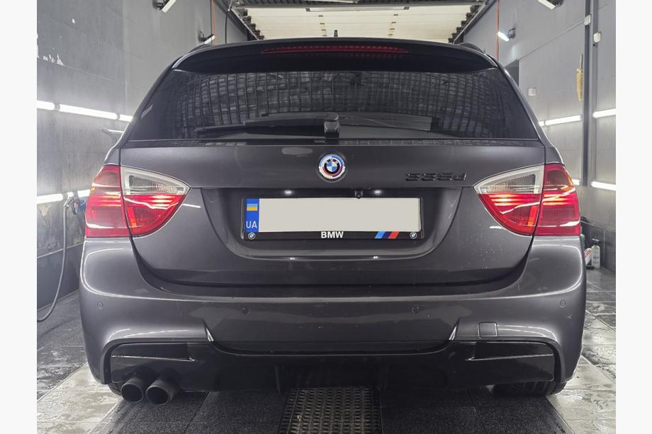 BMW 3-serie E90/E91 2005–2011 Jubileumsemblem 74 mm (bak) Image