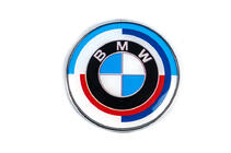 BMW 4-serie F32/F33/F36 2012–2020 Jubileumsemblem 82 mm (fram) foto 2