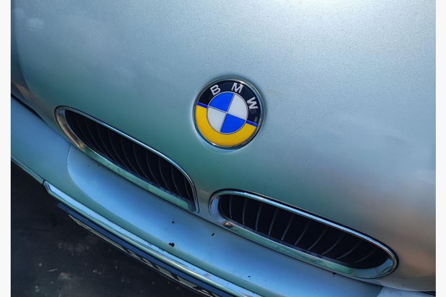 BMW 5-serie E39 1996–2003 Bakre emblem 78 mm (UA-Style) Image