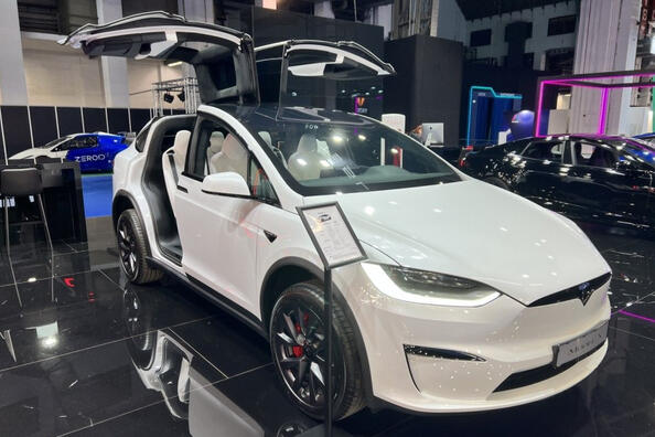 Tesla Model X: test av den uppdaterade crossovern