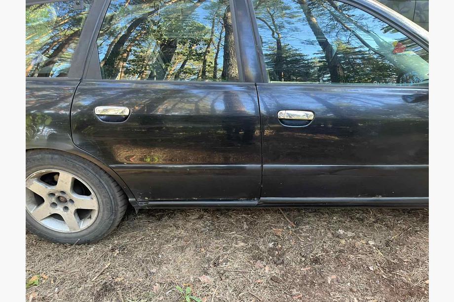 Audi A4 B5 1994–2001 Kromade dörrhandtagsskydd 1999-2001 (4 st, rostfritt stål) Image