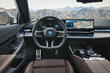 BMW i5: lyxig elbil med dynamisk karaktär foto 5