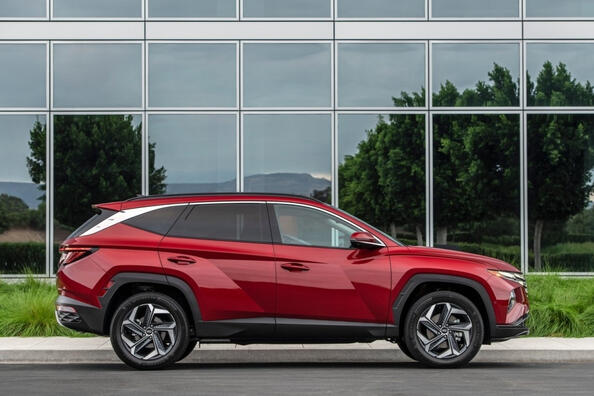 Hyundai Tucson 4:e generationen: djärv design, avancerad teknik och komfort Foto 3