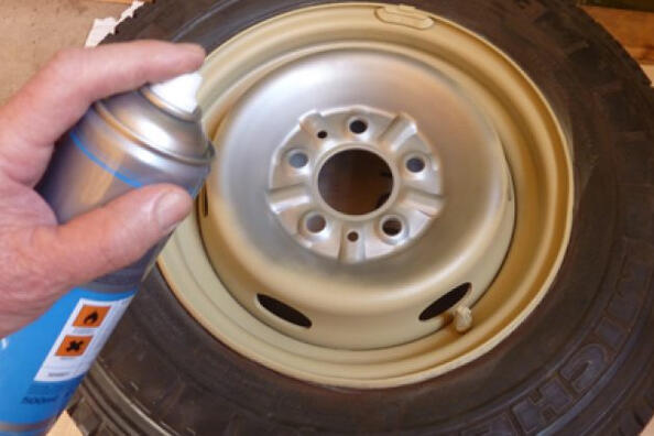 Så renoverar du bilens stålfälgar själv