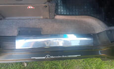 Mercedes Vito W638 1996–2003 Carmos V1 innerdörrtröskelskydd (3 st, rostfritt) foto 5